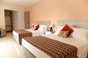 Habitación Triple - Santa Sofía Hotel - Puerto Salgar, Cundinamarca - image - 5